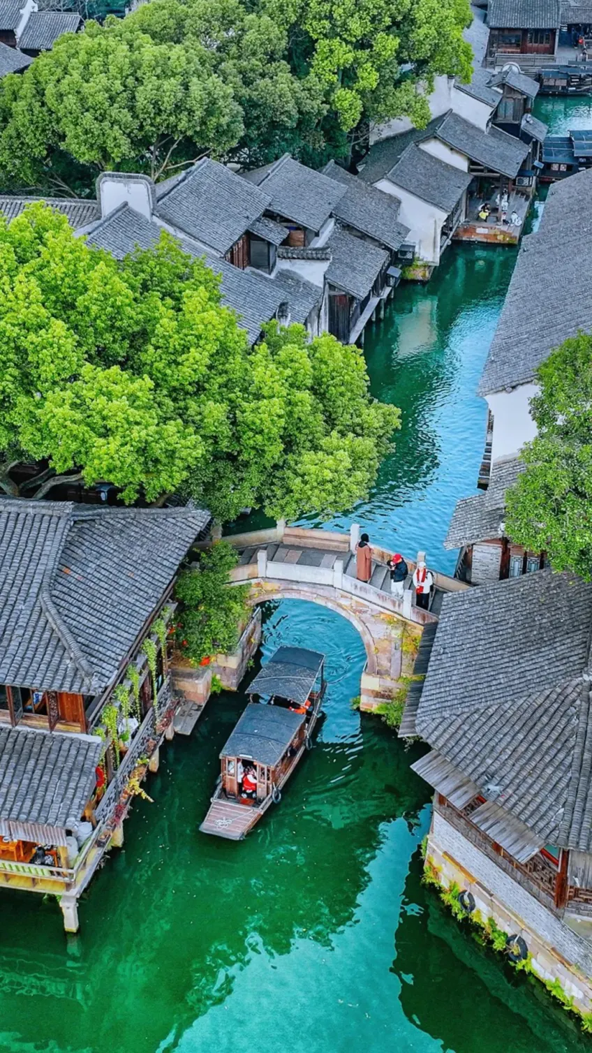 乌镇西栅景区河道全景