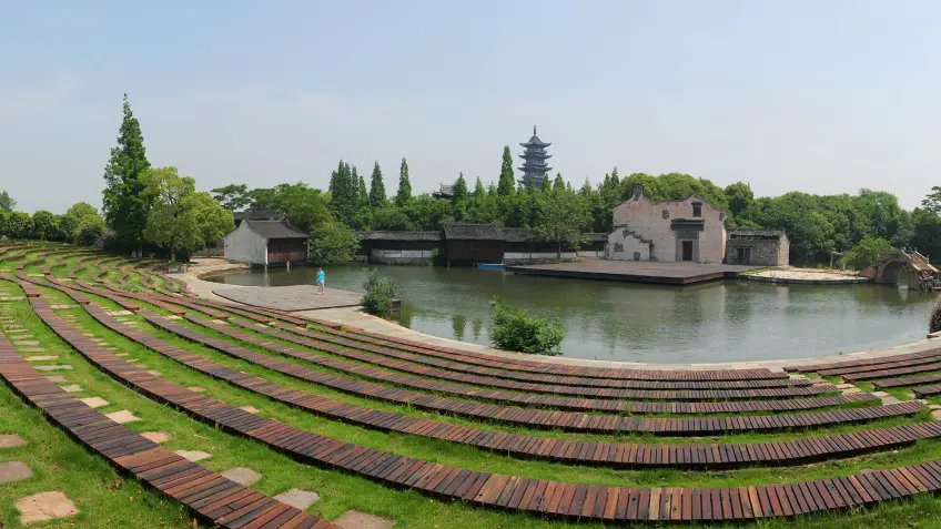乌镇西栅水剧场露天看台与水面舞台