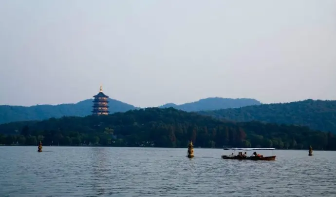 三潭印月