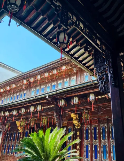 杭州美食必吃榜!杭州胡雪岩故居周边美食指南:南宋神仙鸭+江南醉虾+脆皮大肠+宁式鳝丝