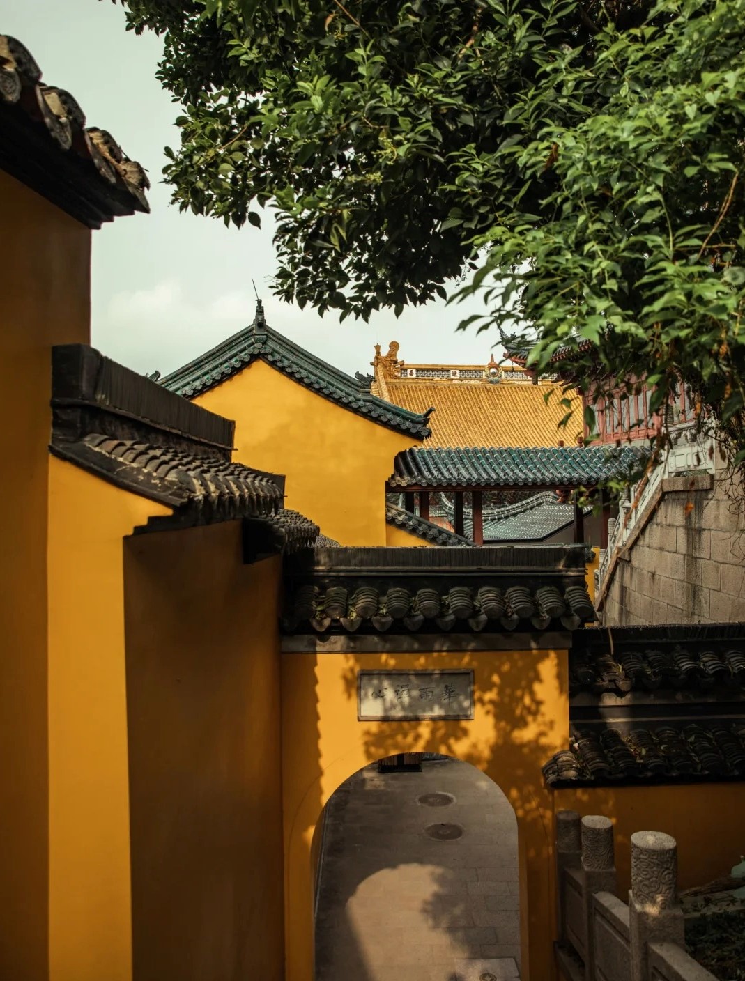镇江金山寺求什么最灵验？金山寺全网最全面的祈福全攻略，首次公开，一起接泼天富贵！