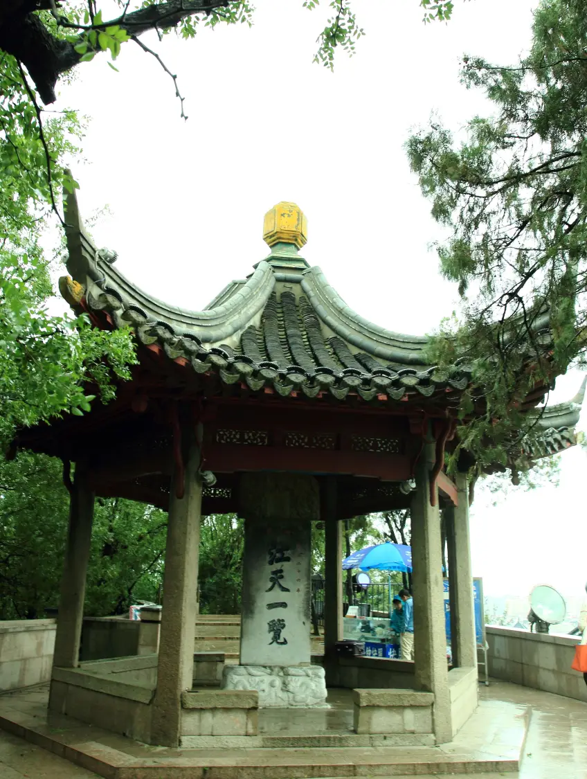 金山江天一覽亭碑景色