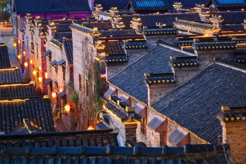 西津渡夜色燈籠長街
