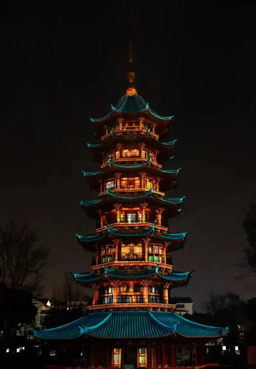 苏州盘门瑞光塔夜景亮灯竖图