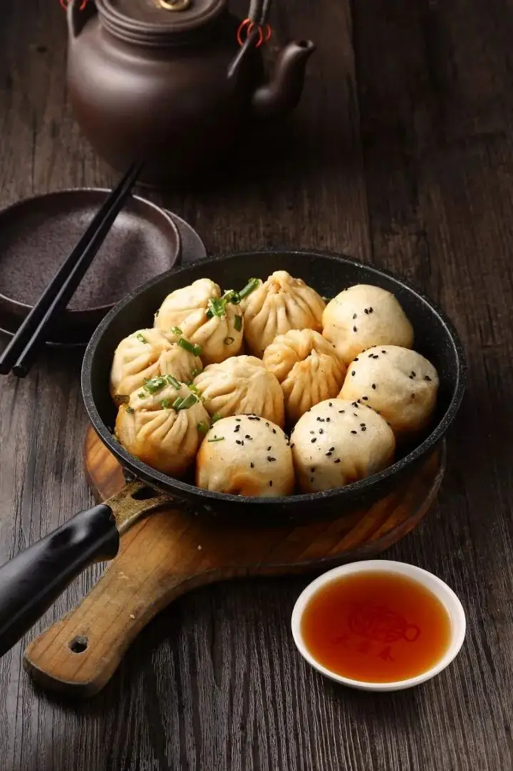 大壶春铁锅生煎包葱香芝麻特写
