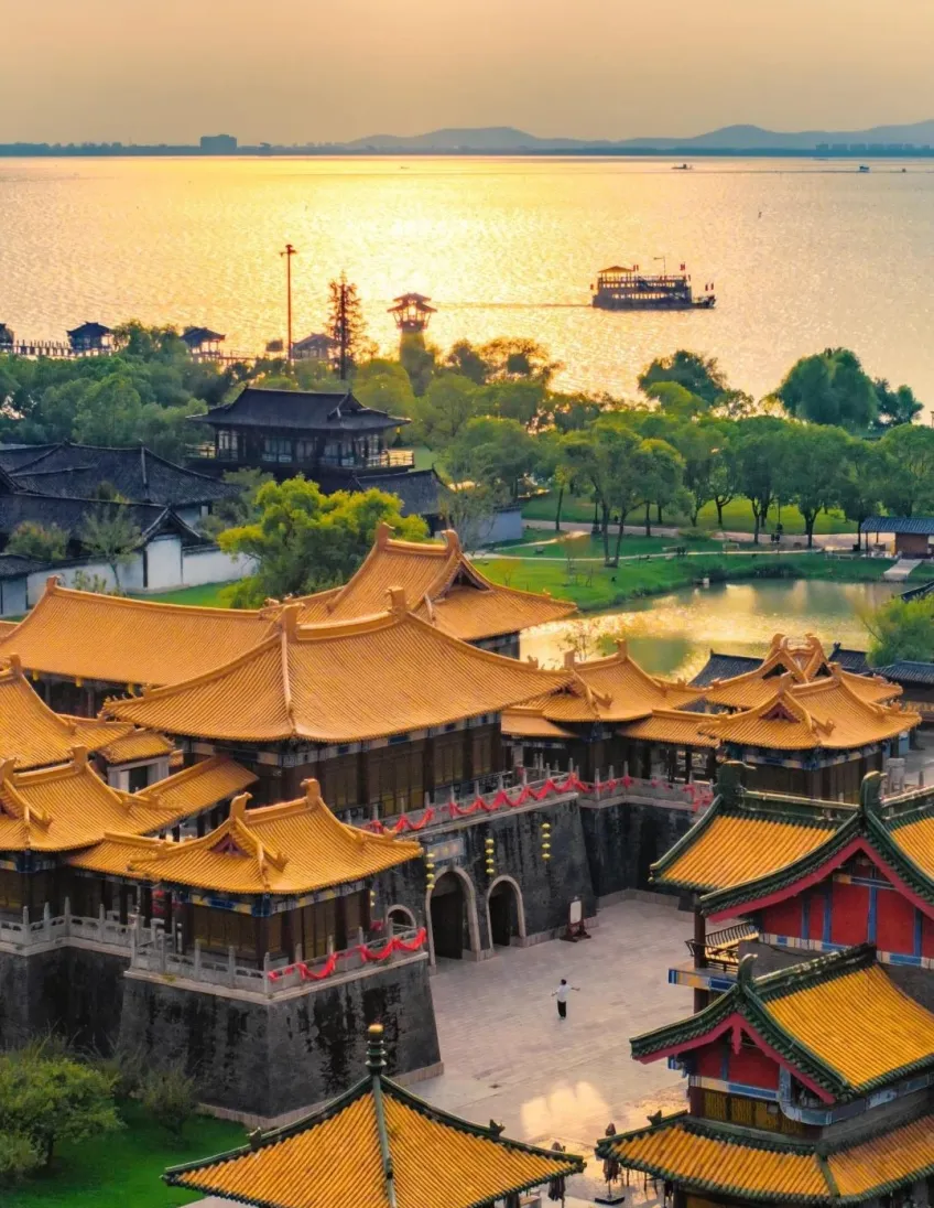 无锡三国城门楼与广场