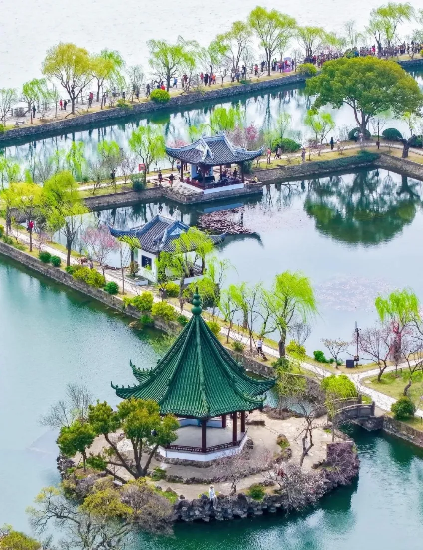 无锡蠡园园林与湖景