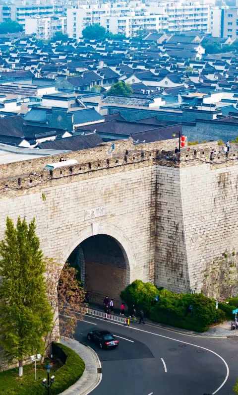 南京城墙游玩攻略|南京旅行必打卡路线+周边游玩全指南,逛一次读懂金陵千年底蕴
