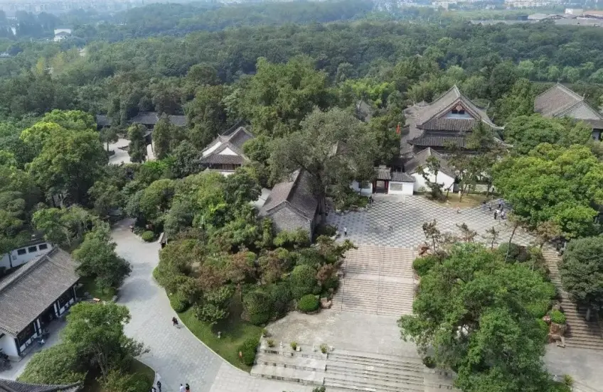 福慧精舍院墙楼宇与园林外景
