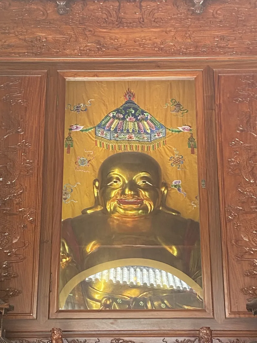 大明寺天王殿弥勒佛金身示意
