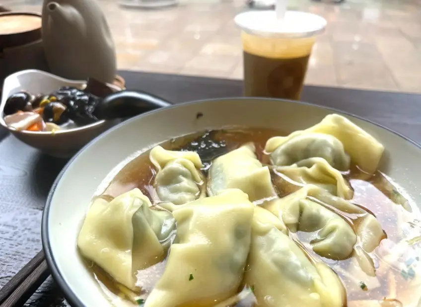上海小馄饨清汤一碗