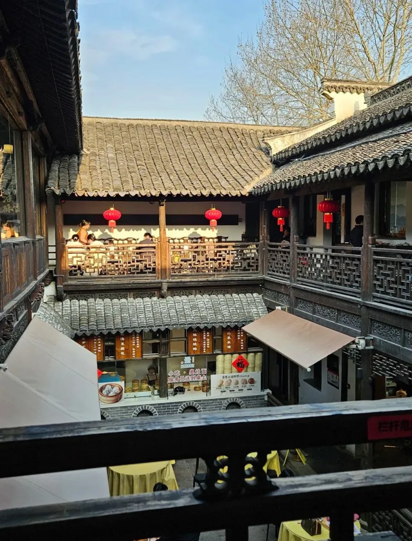 二泉园二楼俯拍小吃档
