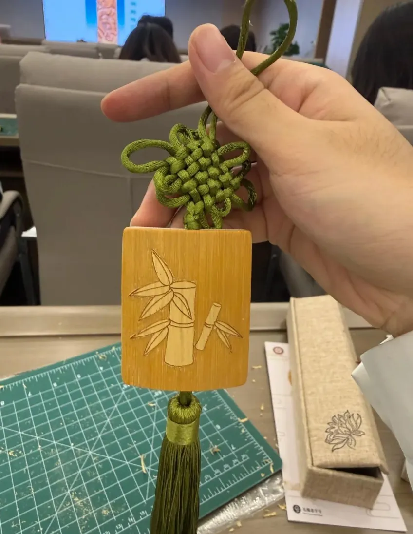 无锡留青竹刻吊坠竹叶纹绿结流苏