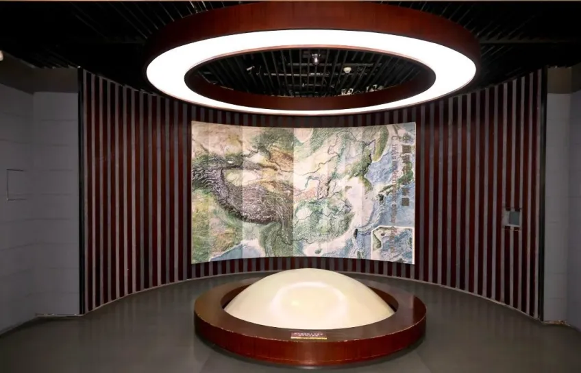 序厅中国水系与运河地理地形图展陈