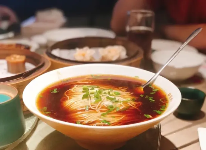 松鹤楼红汤面