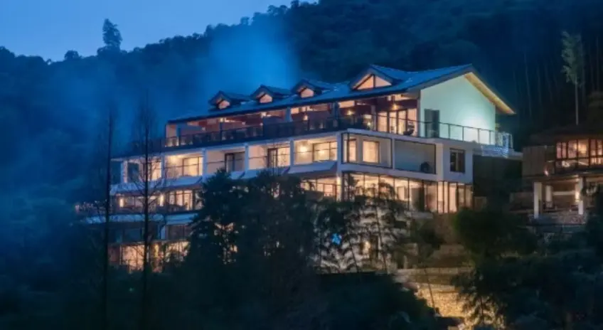 西竹云见白楼夜灯嵌半山竹林