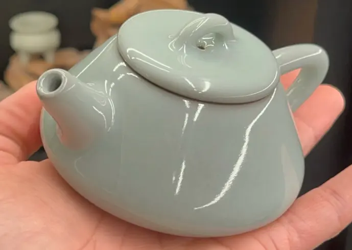 仿南宋官窑小茶壶