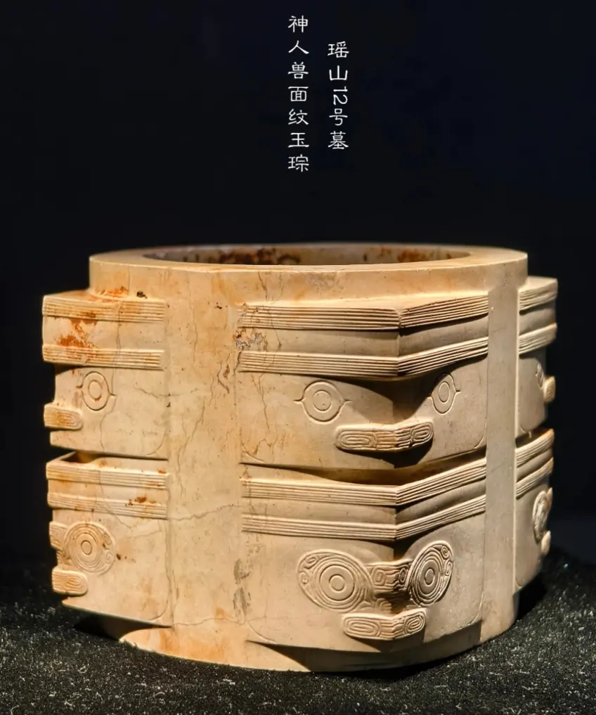 良渚博物院馆内玉器文物展陈柜