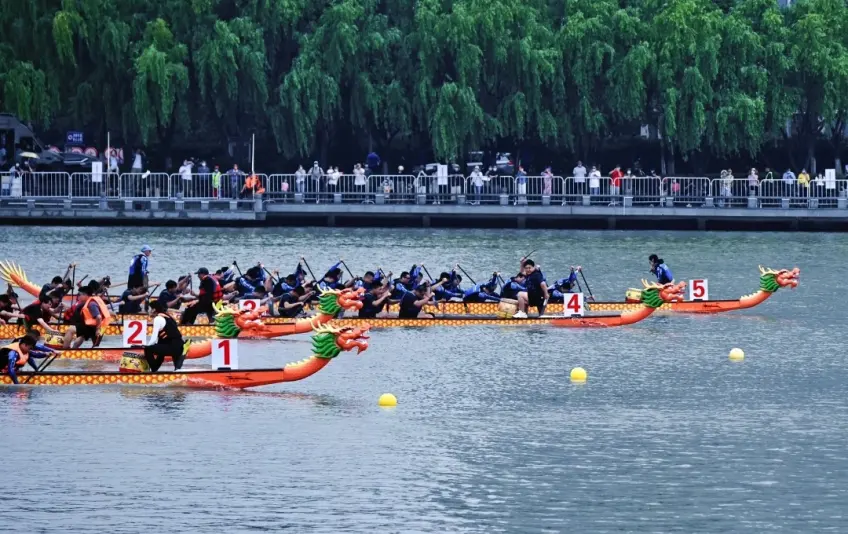 嘉兴端午龙舟竞渡河道赛场