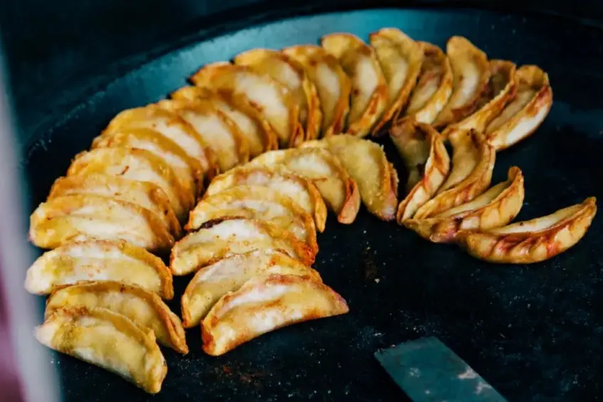 现煎牛肉锅贴