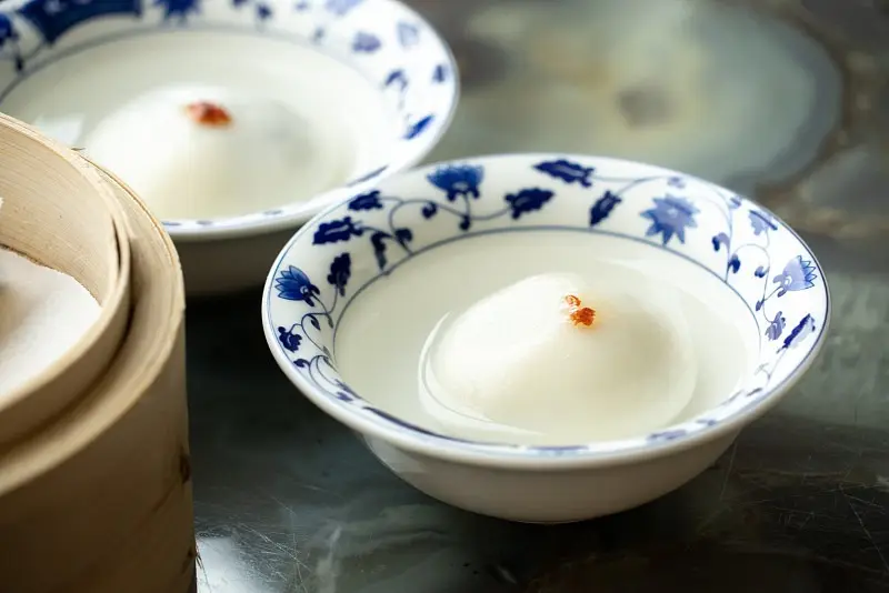 寧波湯圓青花瓷碗特寫橫圖