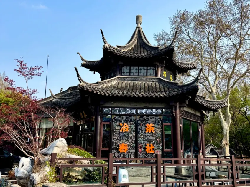 冶春茶社河边老店门面