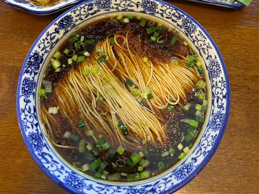 枫桥奥灶面浓汤浇头满碗