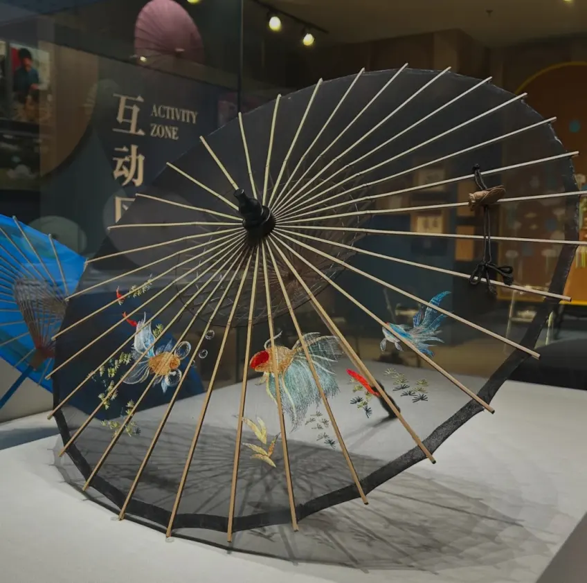 杭州西湖绸伞博物馆展厅陈列