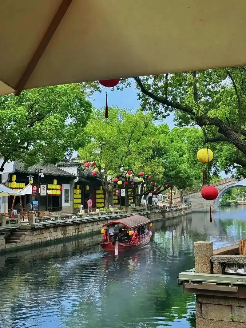 惠山古鎮運河遊船與兩岸老街