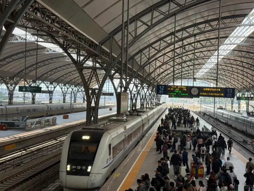 無錫高鐵站到達大廳實景