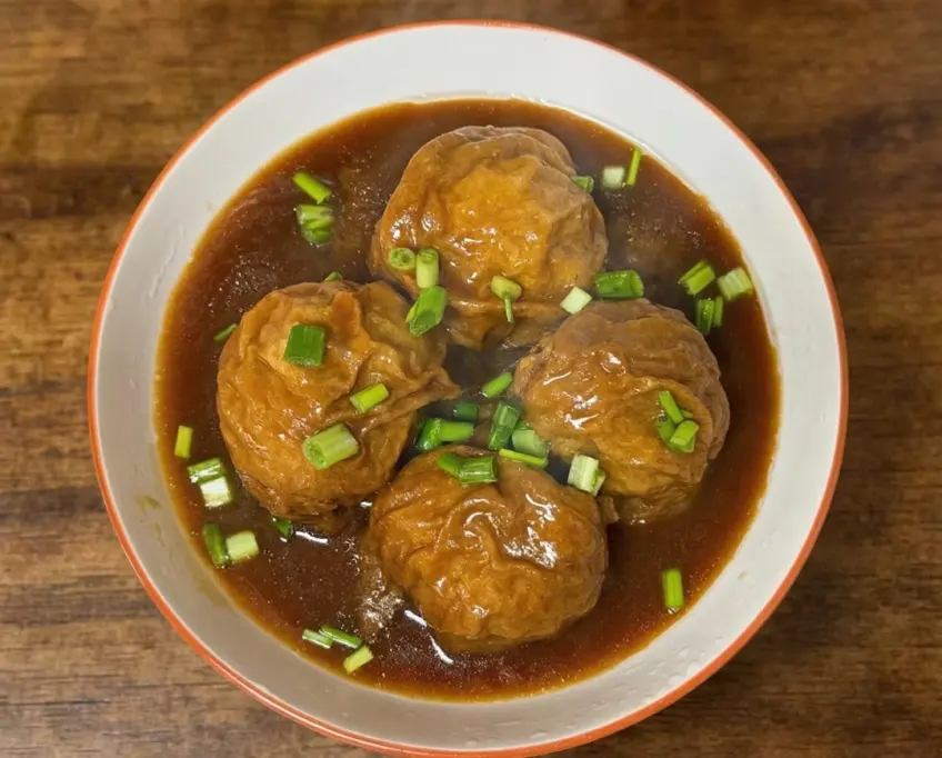 无锡油面筋塞肉酱汁葱花