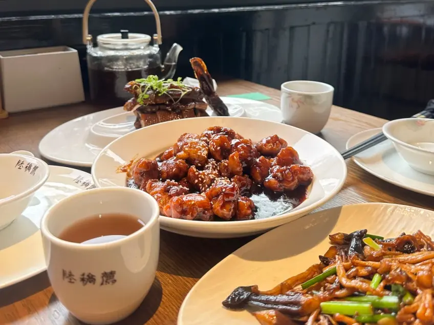 酱肉蘑菇配茶席合桌