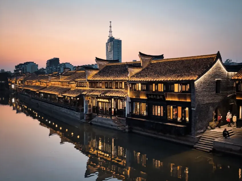 月河石桥灯火夜景取景