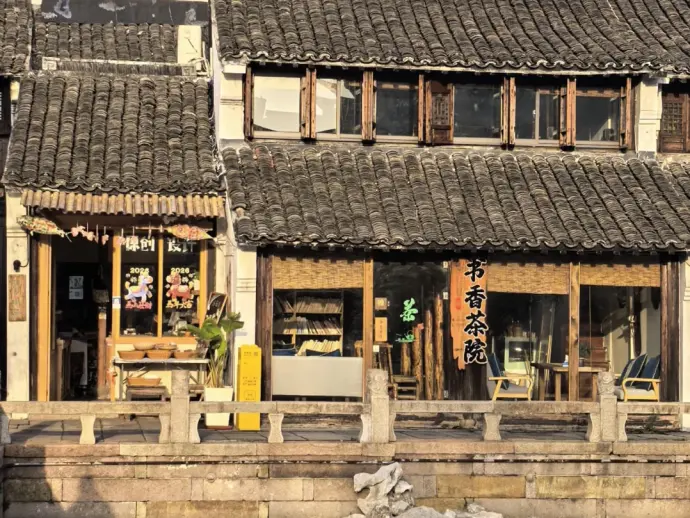月河