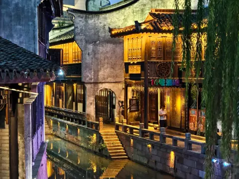 嘉兴月河游玩指南|看浙江景区的灯火古桥流水小巷沉浸式感受江南夜色