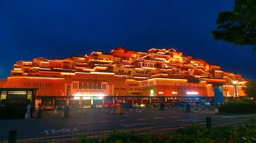 蜈蚣峙碼頭夜景燈火層層疊亮