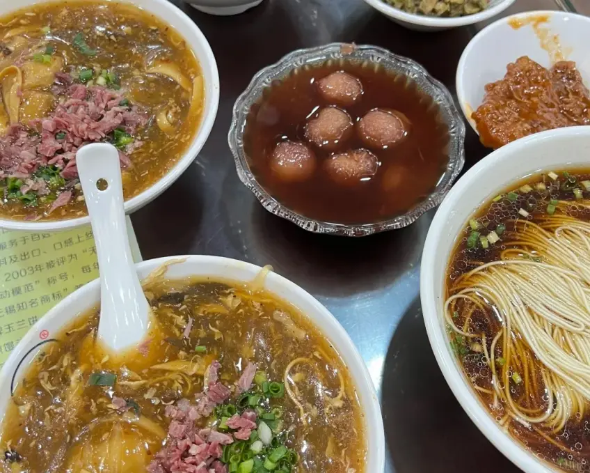 無錫早點餛飩與小吃拼桌