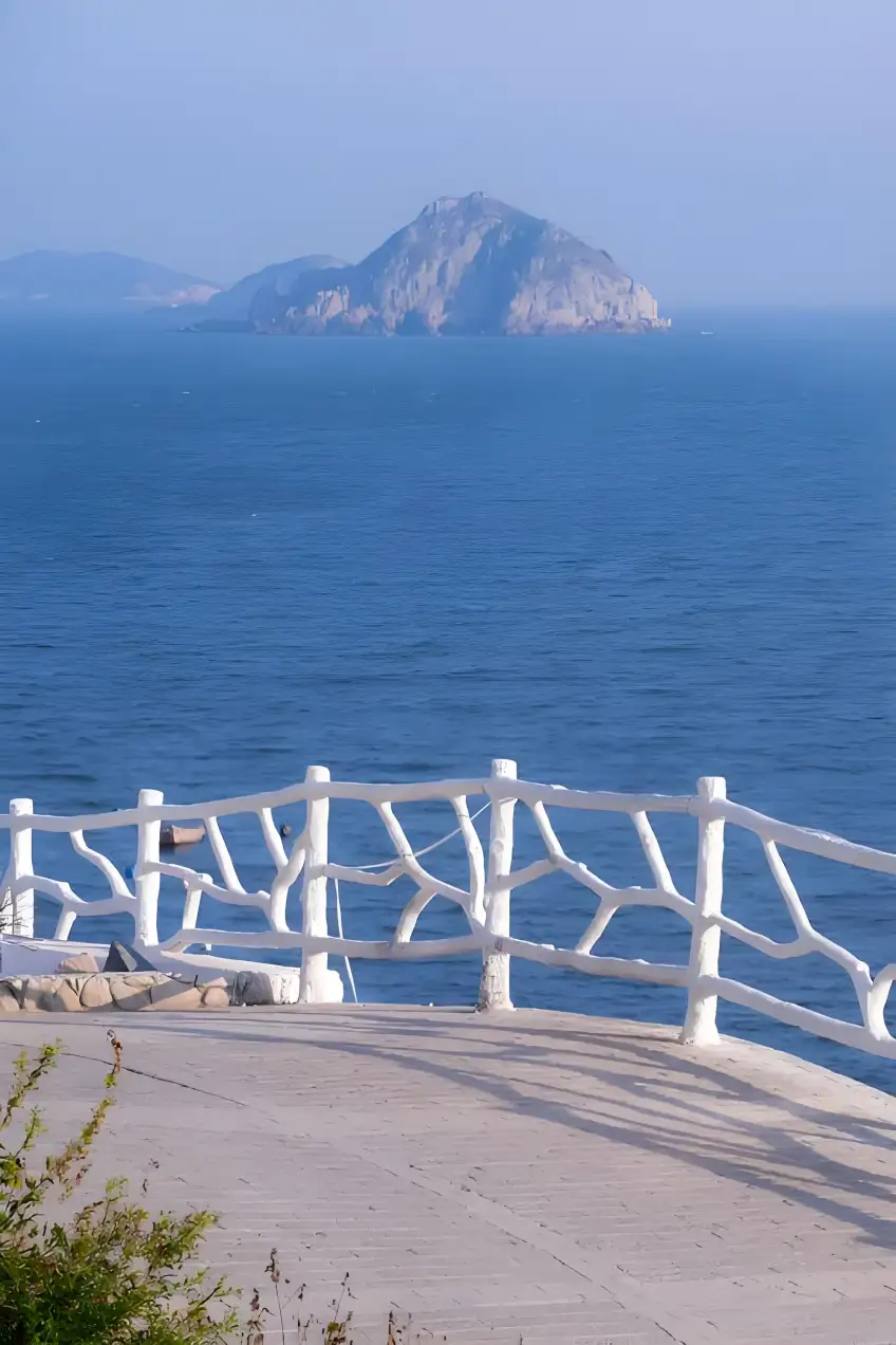 朱家尖岸線沙灘與遠島全景