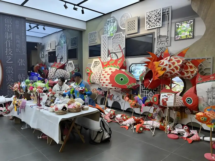 魚燈手作工坊紅白魚燈與體驗臺