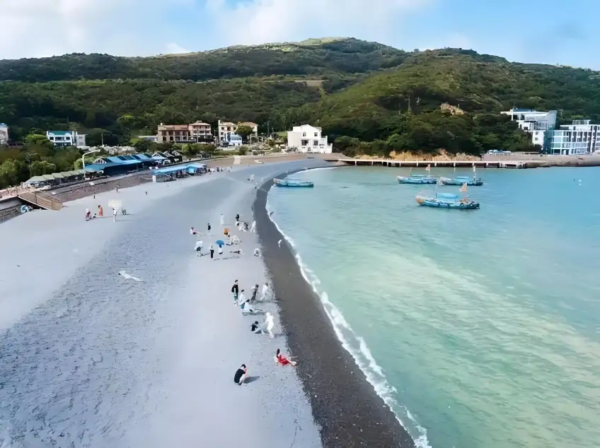 朱家尖南沙沙灘海灣與岸邊設施