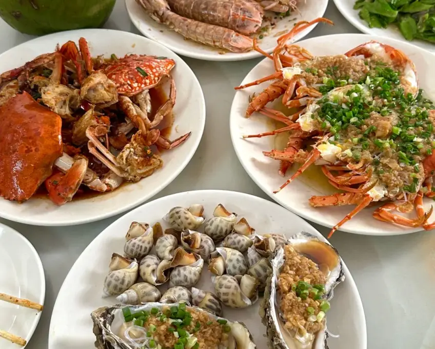 龍蝦皮皮蝦蝸牛蠔同桌
