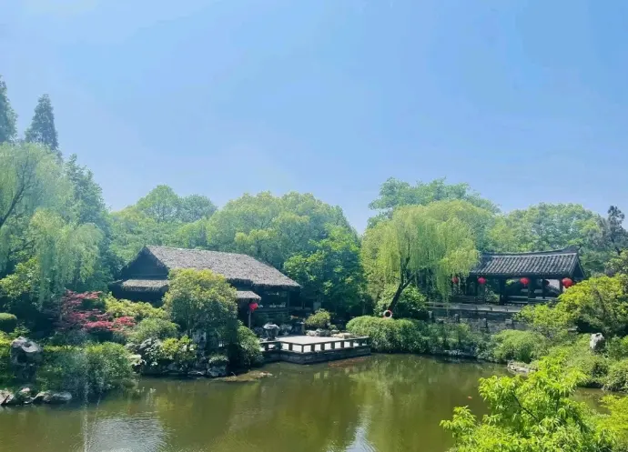 池塘