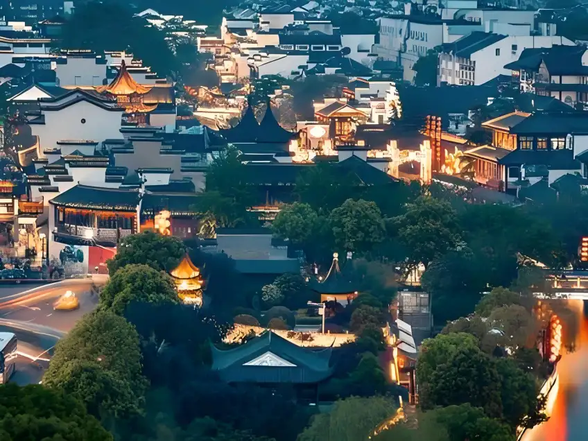 南京夫子廟秦淮河景區古建夜景橫圖