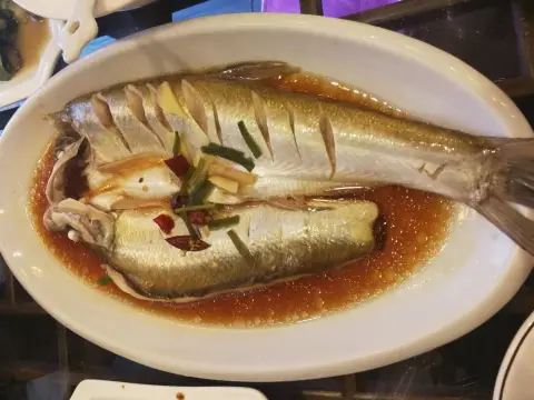 西塘古镇大众热门美食全攻略|从街头小吃到临河正餐全方位逛吃指南