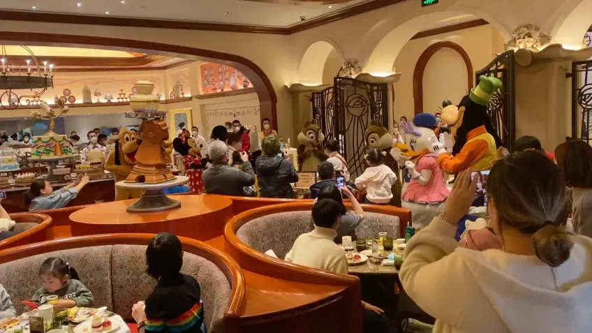 上海迪士尼樂園酒店盧米亞廚房人偶互動