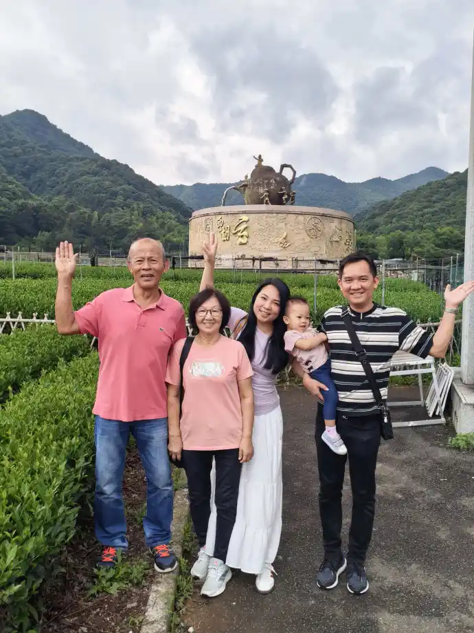 巨型茶壶