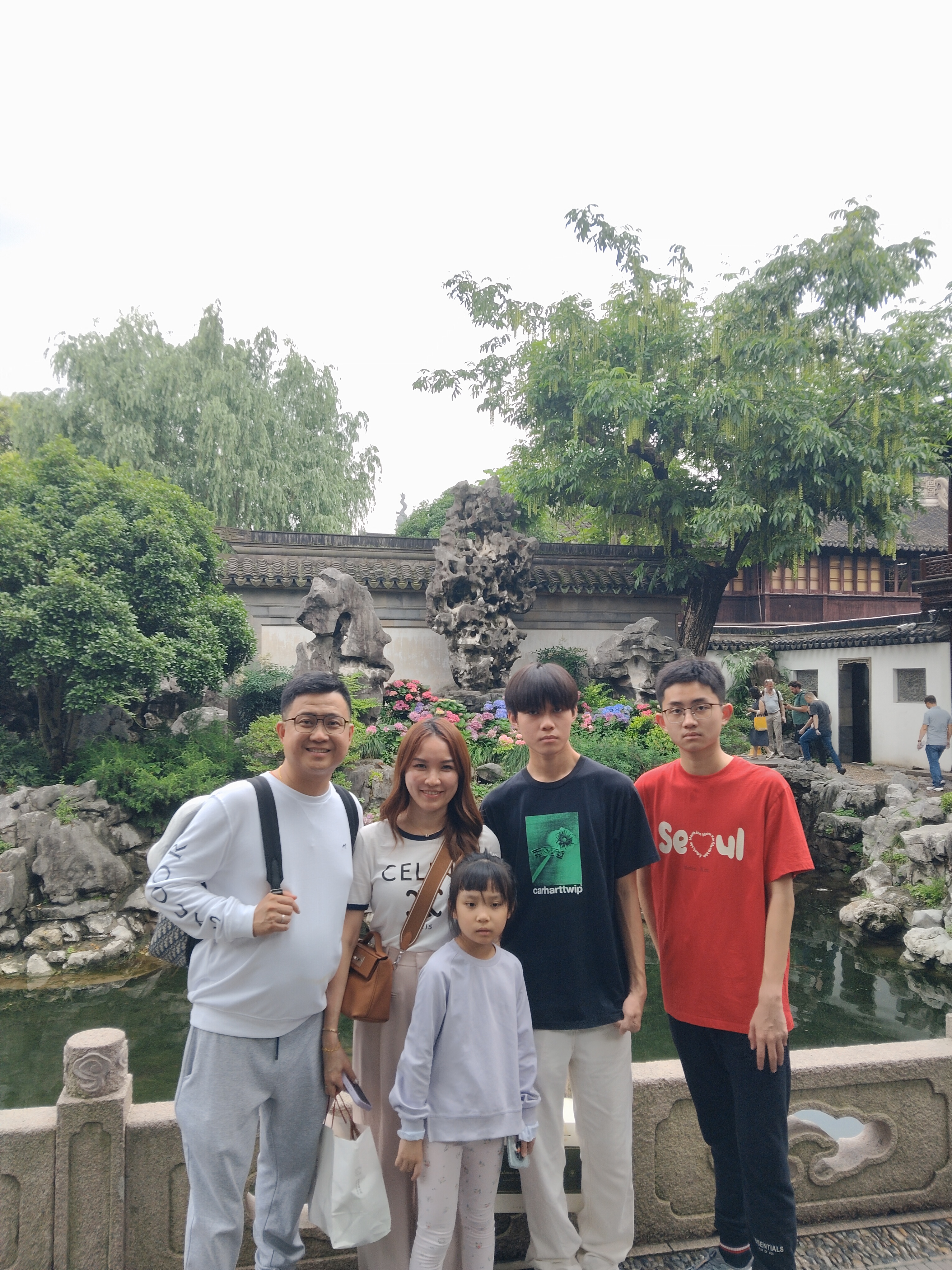 一家子终于来了心心念念的上海，逛遍豫园朱家角东方明珠，玩得心满意足