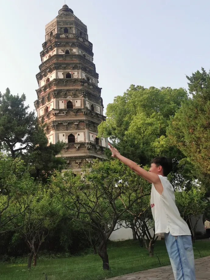 虎丘塔