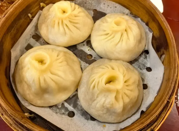宴春酒楼蟹黄汤包