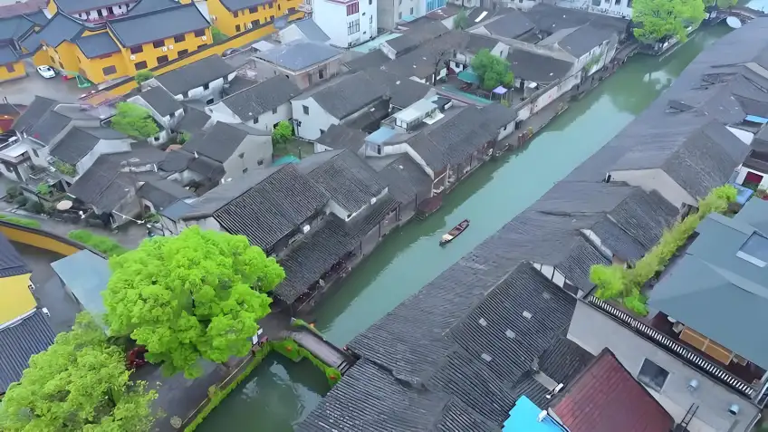 安昌主街沿河廊棚与春日垂柳河道